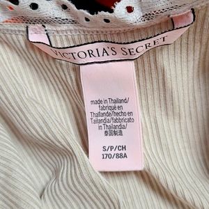 Victoria's Secret Lace edging ribbed Cami